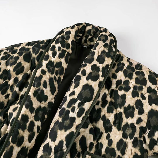 Damen Kurzjacke mit Leopardenprint, kastiger Silhouette und Schalkragen Nord Taschen