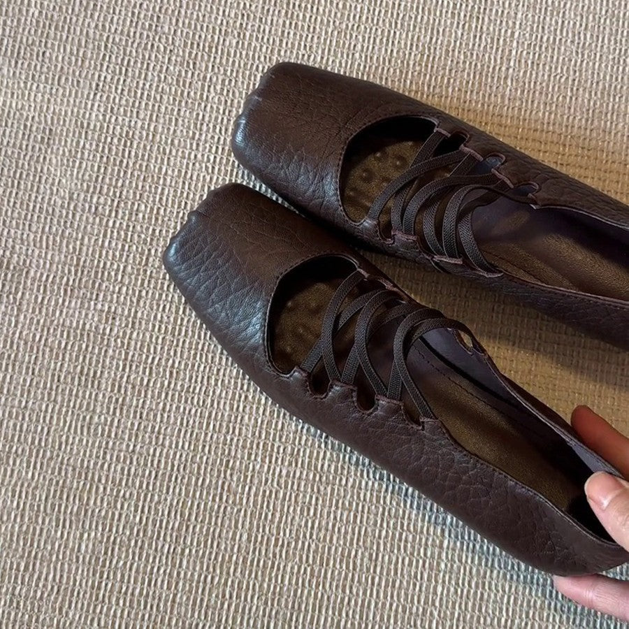 Damen Ballerina-Schuhe mit innovativer Riemenführung und weichem Leder