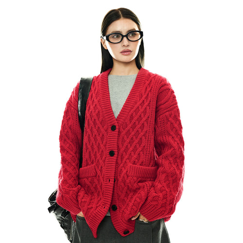 Damen Oversize Strickcardigan mit Zopfmuster, aufgesetzten Taschen und Knopfleiste Nord Taschen