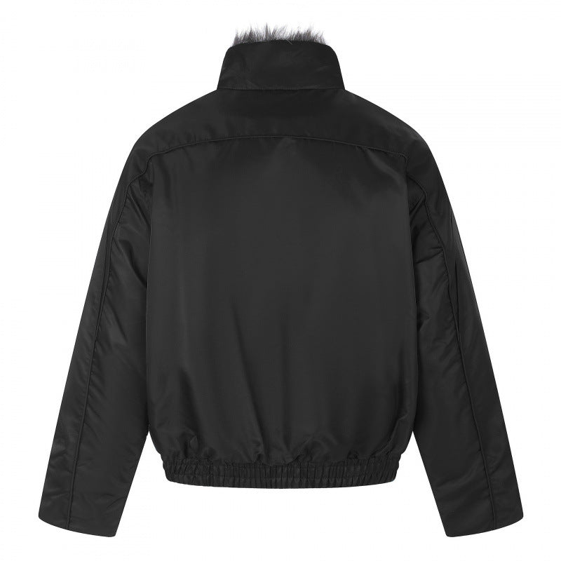 Herren Kurzjacke im Retro-Pufferstil mit hochschließendem Kunstfellkragen und dekorativer Wellensteppung Nord Taschen