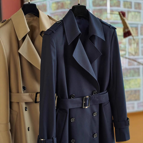 Damen Doppelreihiger taillierter Trenchcoat mit Gürtel, Schulterklappen & verstellbaren Manschetten Nord Taschen