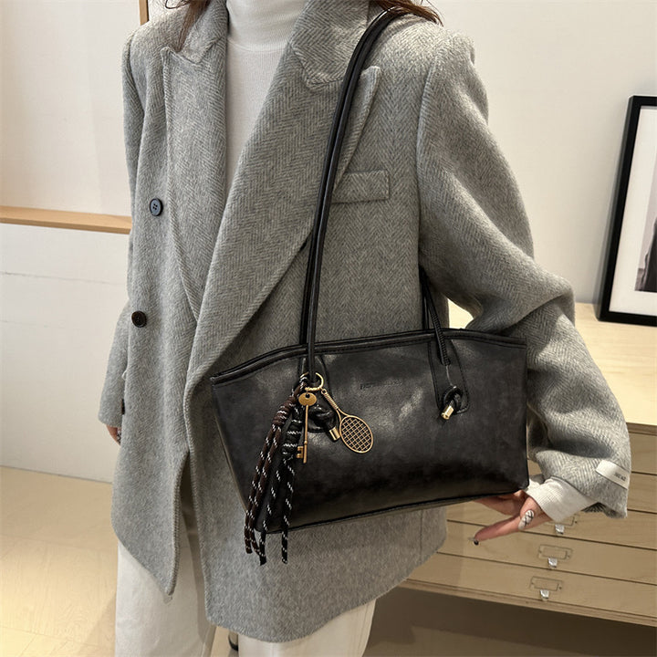 Damen Handtasche im minimalistischen Design mit edlen Akzenten Nord Taschen