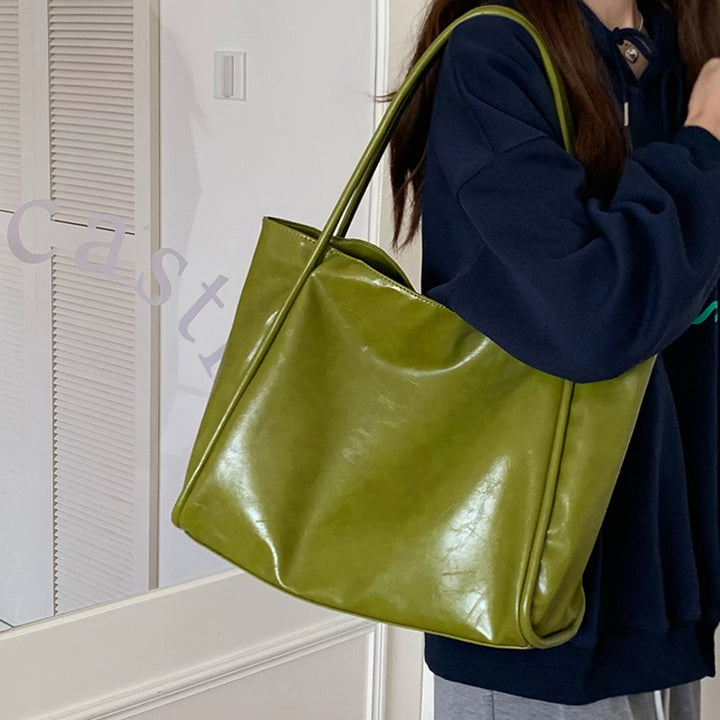 Damen Hobo-Tasche mit elegantem Faltendesign und weich geschmeidiger Oberfläche Nord Taschen