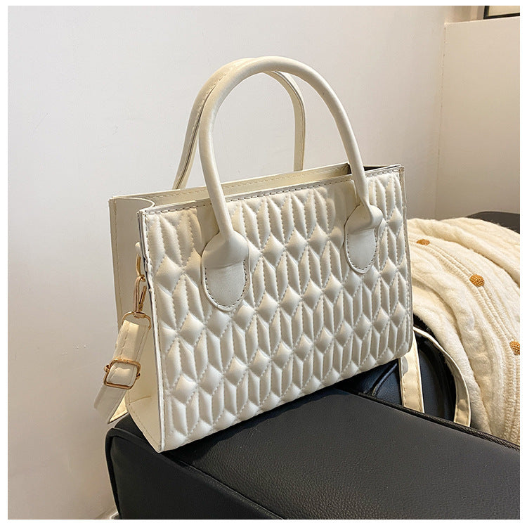 Damen elegante Handtasche mit quilted Design Nord Taschen