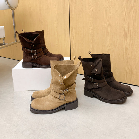 Damen Kurzschaft-Bikerboot aus Wildleder mit verstellbaren Schnallen und markantem Blockabsatz Nord Taschen
