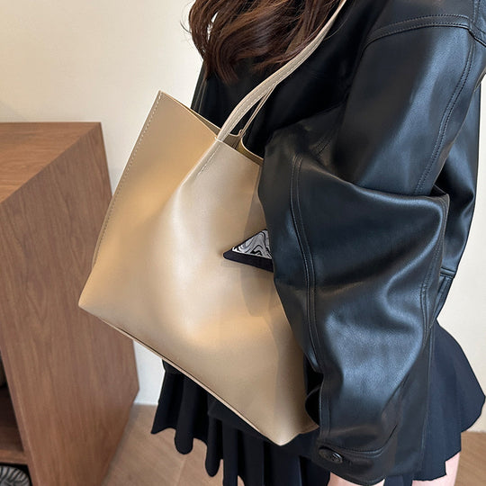 Damen Stylische Handtasche mit modischem Halstuch Nord Taschen