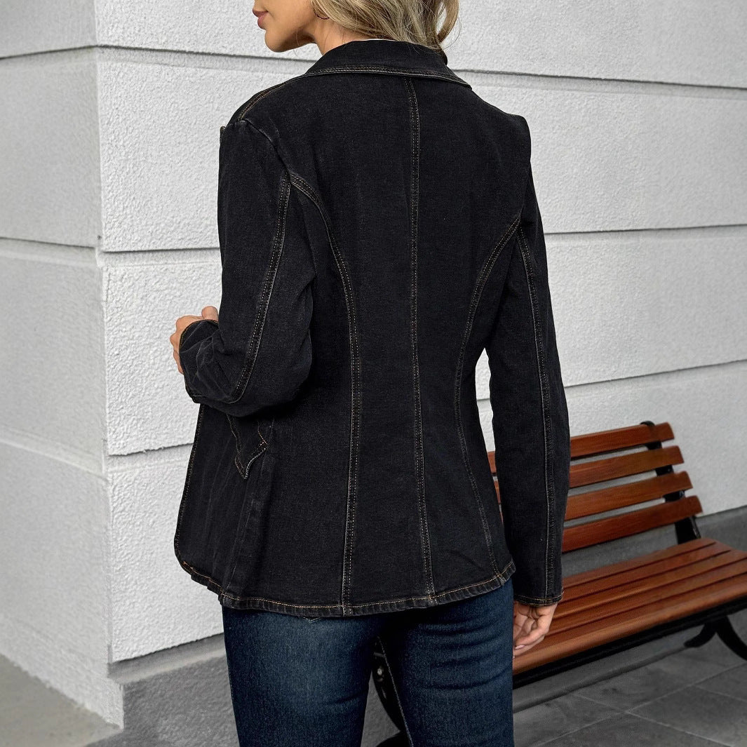 Damen taillierter Denim-Blazer mit Reverskragen und Pattentaschen Nord Taschen