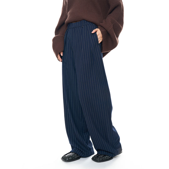 Damen Weite Hochtaillierte Bundfalten-Hose mit Nadelstreifen Nord Taschen