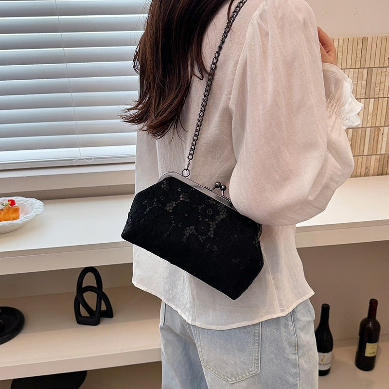 Damen elegante Umhängetasche mit romantischem Spitzenmuster Nord Taschen