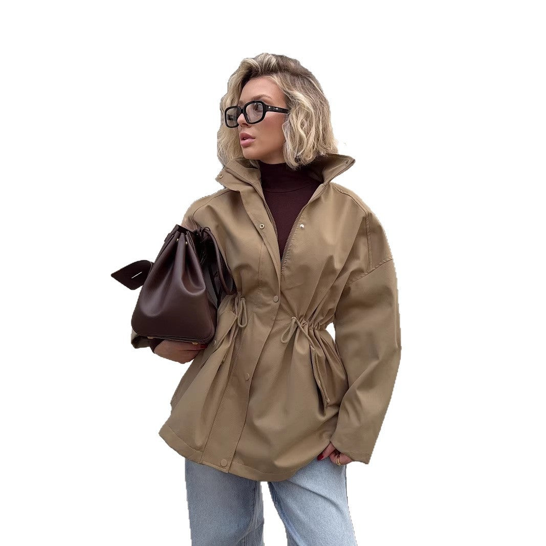 Damen Kurzparka mit Taillenzug und hohem Kragen Nord Taschen