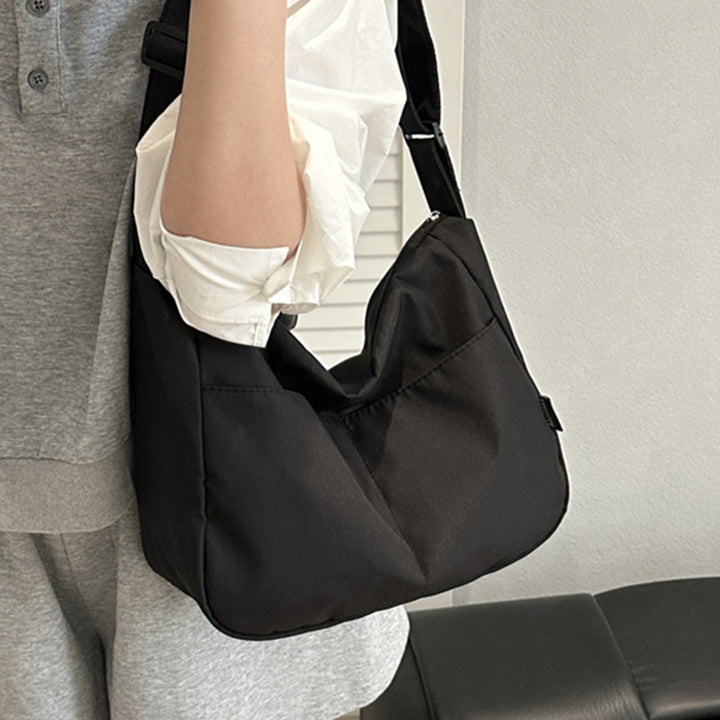 Damen Hobo-Tasche aus strapazierfähigem Material mit elegantem Design Nord Taschen