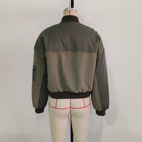 Damen Kurze Oversize-Bomberjacke mit Utility-Taschen und Rippbündchen Nord Taschen