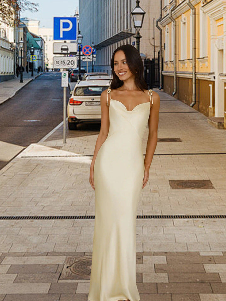Damen Elegantes Satin-Maxikleid mit verstellbaren Trägern und figurbetontem Schnitt Nord Taschen