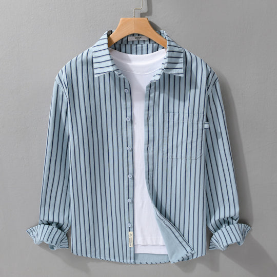 Herren Leichtes Baumwoll-Relaxed-Hemd mit vertikaler Double‑Stripe, Kentkragen und aufgesetzter Brusttasche Nord Taschen