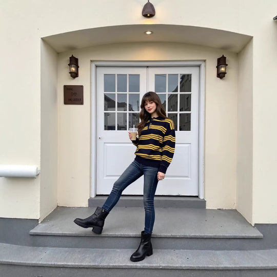 Damen Oversize Polokragen-Strickpullover mit mehrfarbigen Streifen und Rippbündchen Nord Taschen