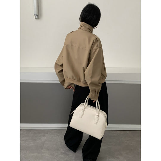 Damen Kurze Bomberjacke im Trench-Style mit hohem Stehkragen und Schulterpatten Nord Taschen