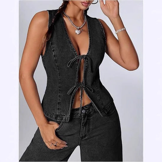Damen Enganliegende Jeansweste mit V-Ausschnitt und Bindeschnürung Nord Taschen