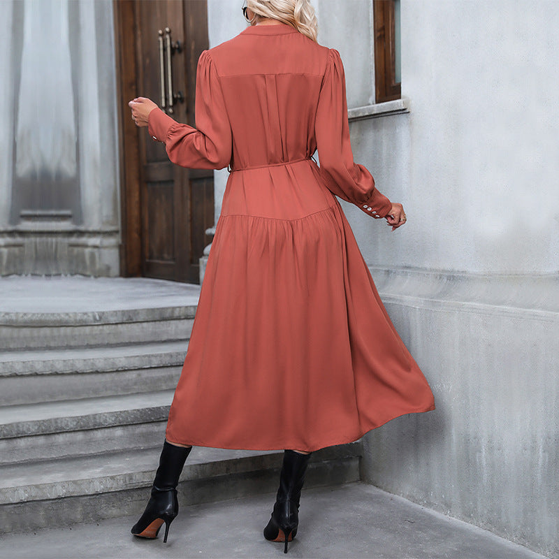 Damen Elegantes Maxikleid mit Knopfleiste und Schlitz Nord Taschen