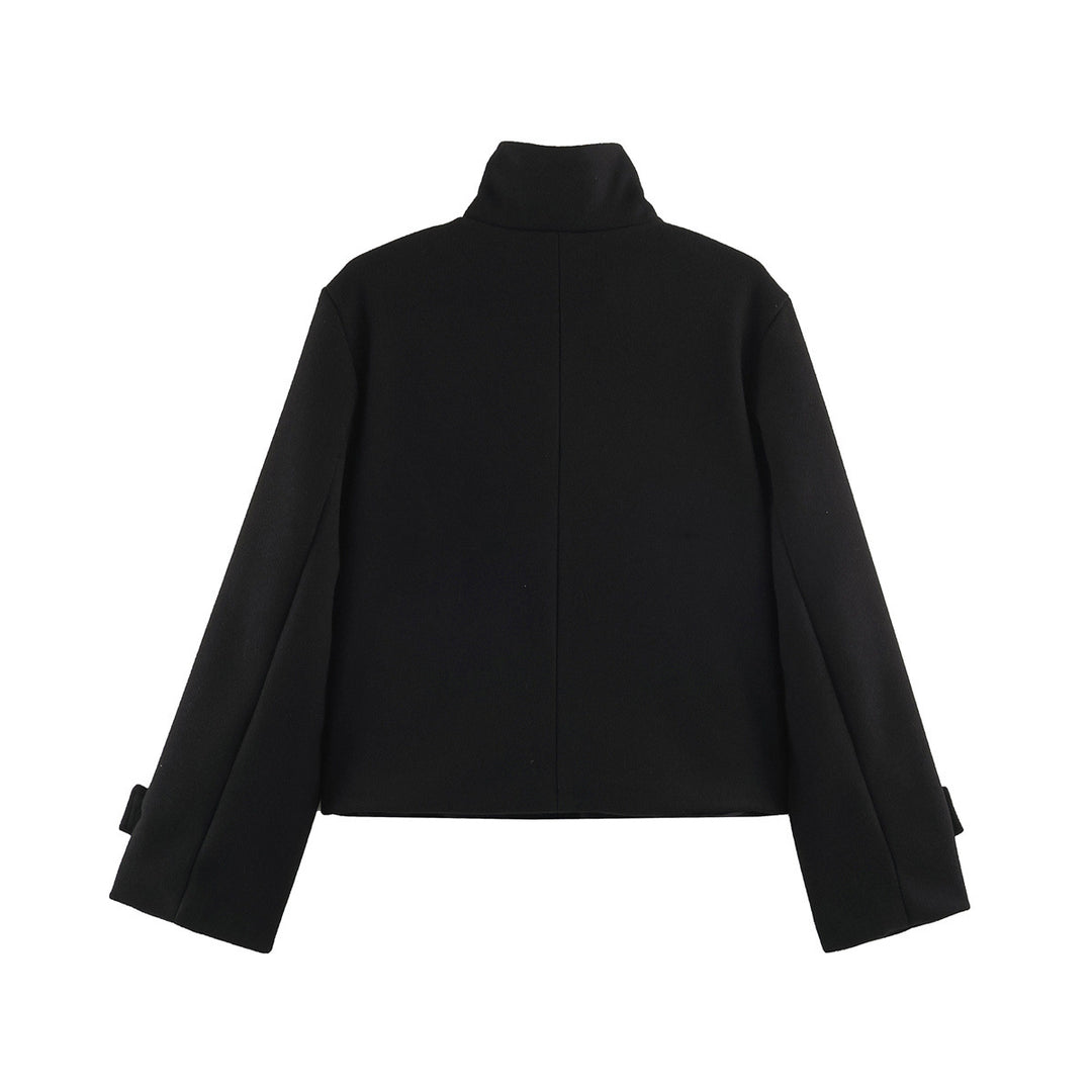 Damen Kurzjacke im Boxy‑Schnitt mit hochschließendem Schlauchkragen und asymmetrischer Knopfleiste Nord Taschen