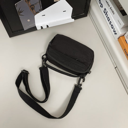 Damen Umhängetasche mit robustem Reißverschluss und verstellbarem Schulterriemen Nord Taschen