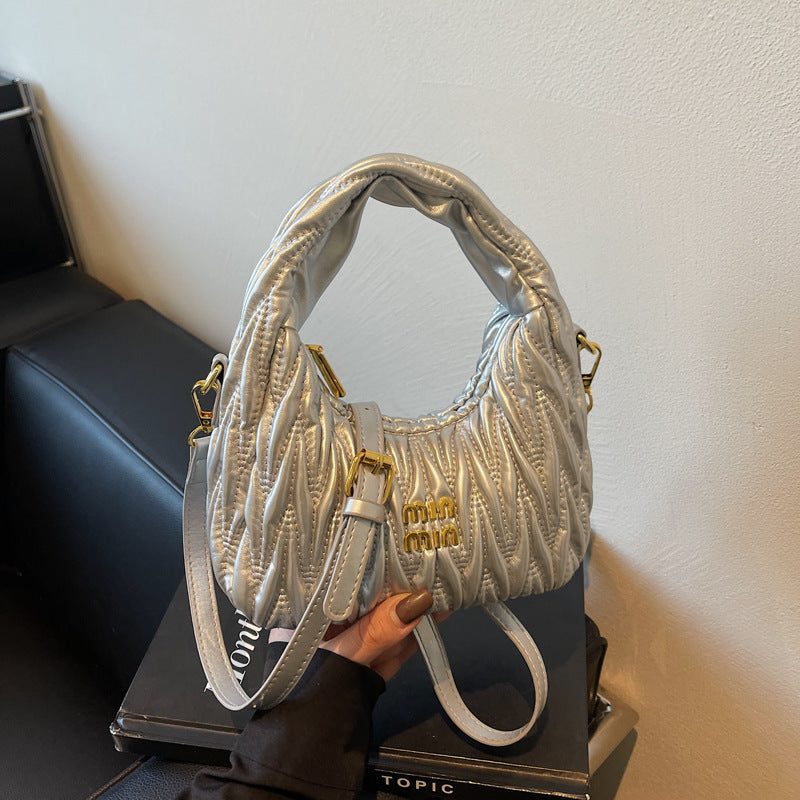 Damen Schultertasche mit elegantem Raffung-Design | Nord Taschen