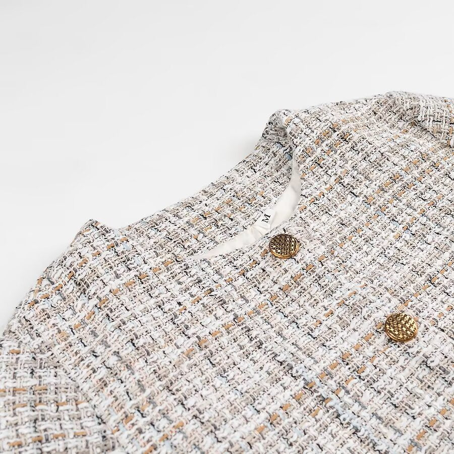 Damen Kurzjacke aus Bouclé‑Tweed mit rundem Ausschnitt und dekorativen Goldknöpfen Nord Taschen