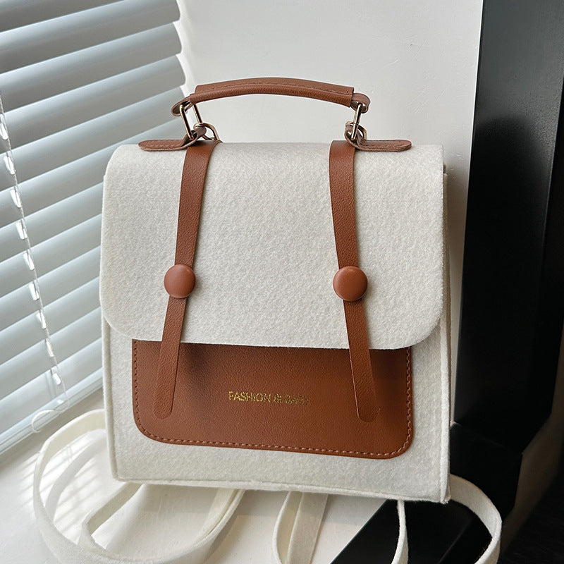 Damen Rucksacktasche mit modischem Plüsch-Anhänger Nord Taschen