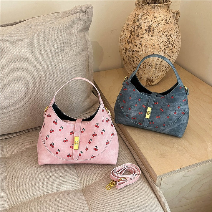 Damen Hobo-Tasche aus weichem Denim mit fröhlichem Kirschmuster Nord Taschen