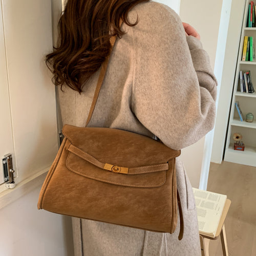 Damen Handtasche aus hochwertigem Kunstleder mit feinen Details Nord Taschen