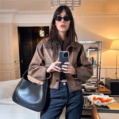 Damen Kurzjacke aus veganem Leder im Cropped-Boxy-Schnitt mit Hemdkragen Nord Taschen