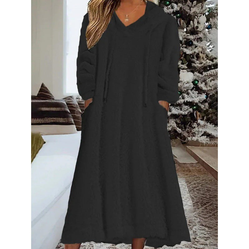 Damen Maxikleid aus Teddy-Fleece mit Kapuze, V-Ausschnitt und Eingrifftaschen Nord Taschen