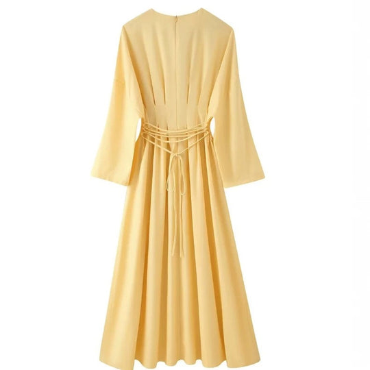 Damen Maxikleid mit plissierten Oberteilfalten, weitem Rock und langen Glockenärmeln Nord Taschen