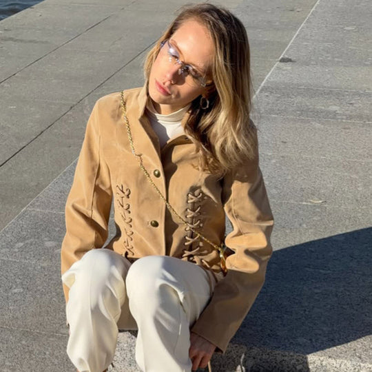 Damen Kurzjacke aus Veloursleder-Optik mit seitlichen Schnürungen & Stehkragen Nord Taschen