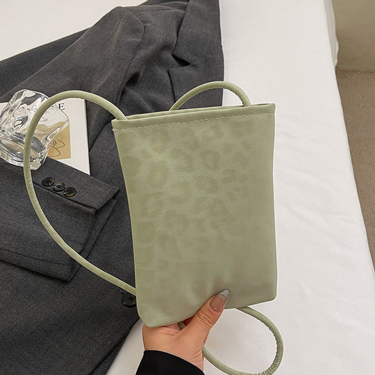 Damen Umhängetasche aus weichem Kunstleder mit modernem Leopardenmuster Nord Taschen