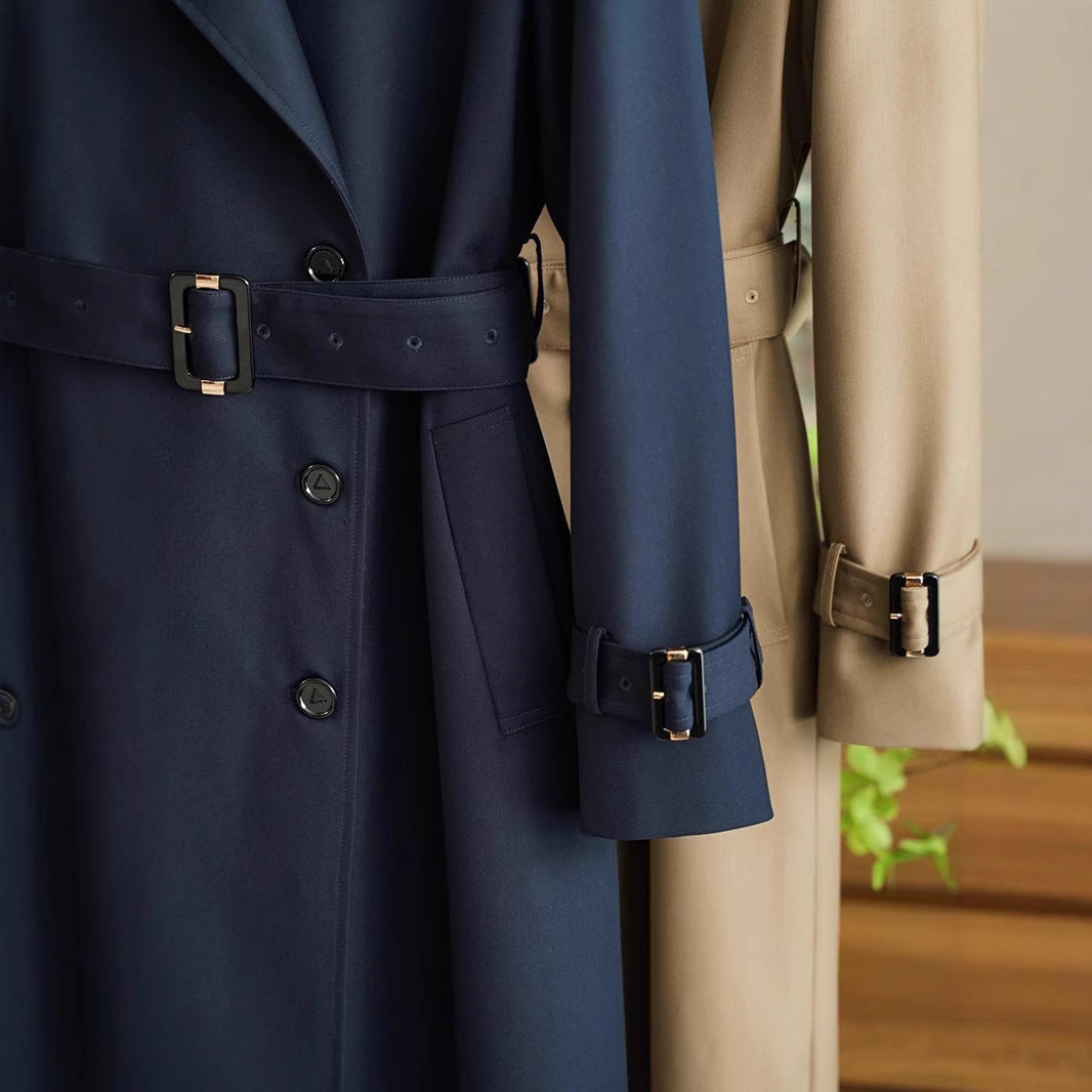 Damen Doppelreihiger taillierter Trenchcoat mit Gürtel, Schulterklappen & verstellbaren Manschetten Nord Taschen