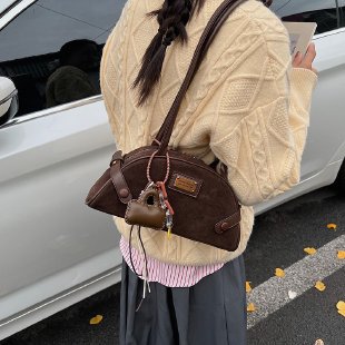 Damen Handtasche mit strukturierter Oberfläche und abnehmbarem Anhänger Nord Taschen