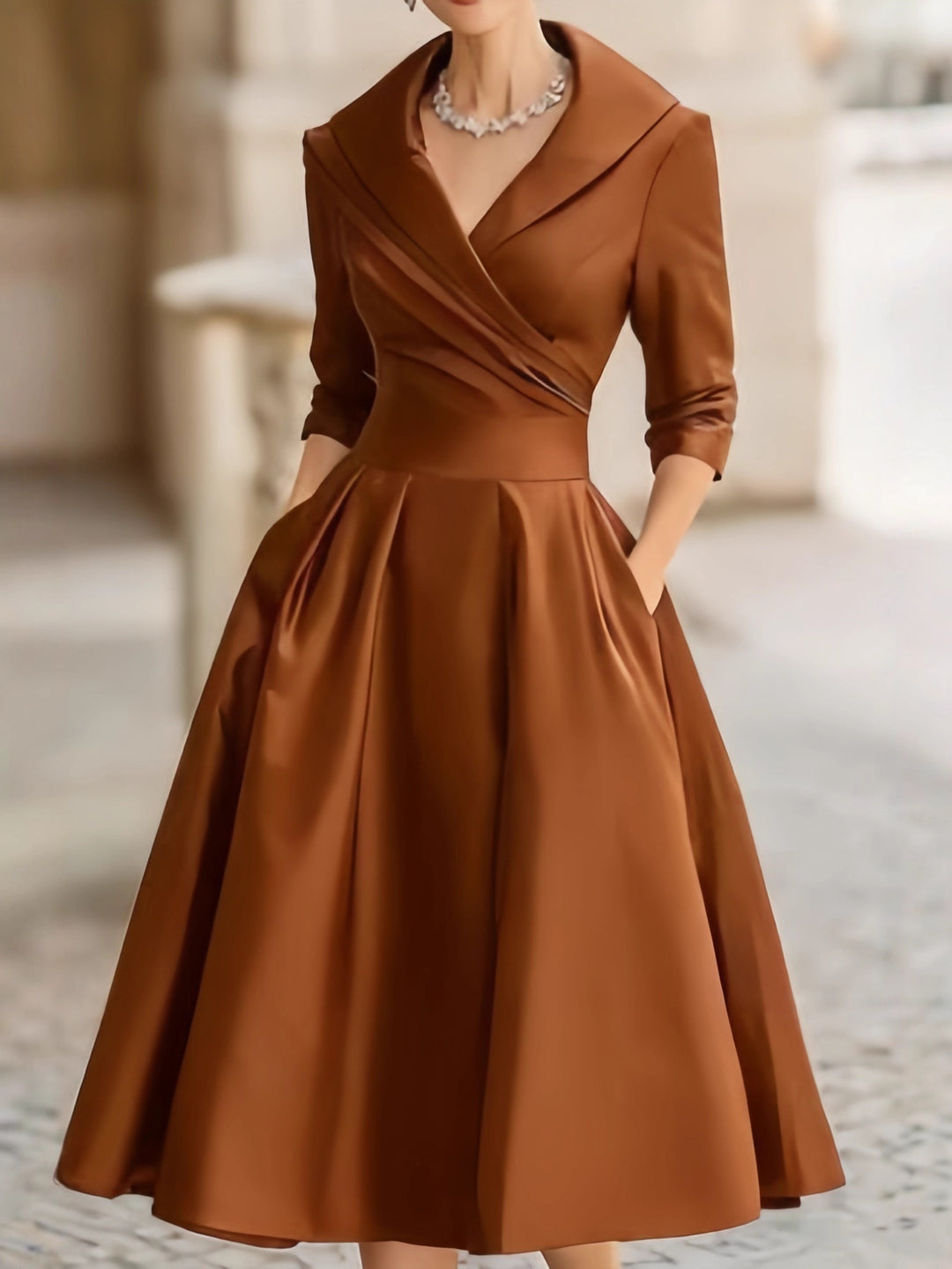 Damen Elegantes Satin-Midikleid mit Wickeloberteil, mittellangen Ärmeln und Eingrifftaschen Nord Taschen