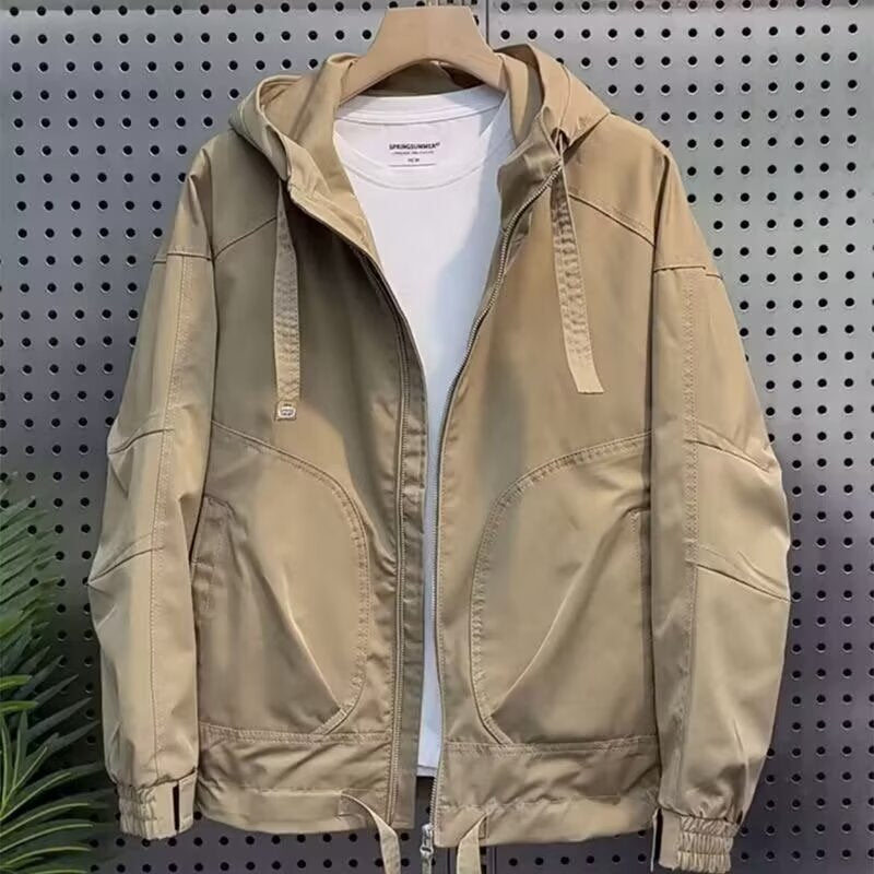 Herren Leichte Kapuzenjacke im Utility‑Stil mit Innenorganisation und Frontreißverschluss Nord Taschen