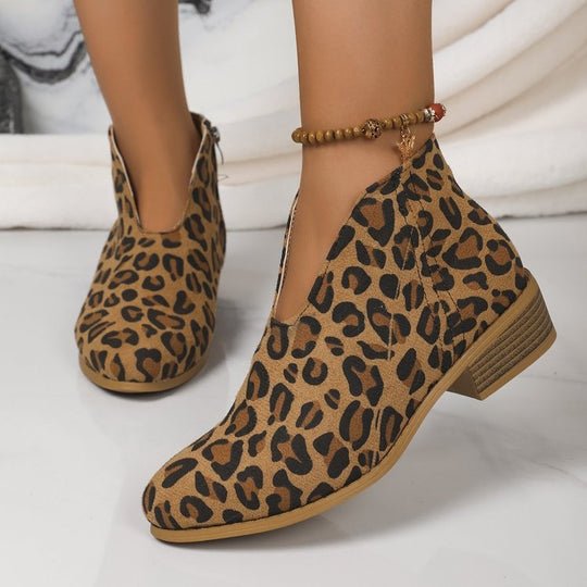 Damen Kurzschaft‑Stiefelette aus Veloursimitat mit V‑Ausschnitt und niedrigem Holzabsatz Nord Taschen