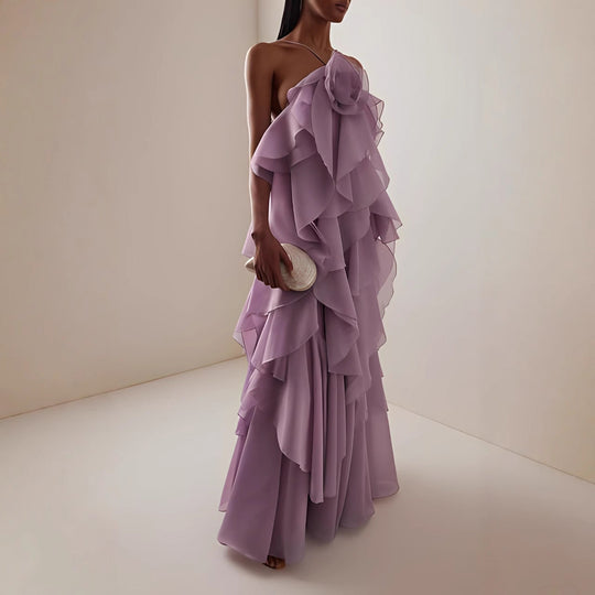 Damen Maxikleid mit voluminösen Rüschen und floralen Akzenten