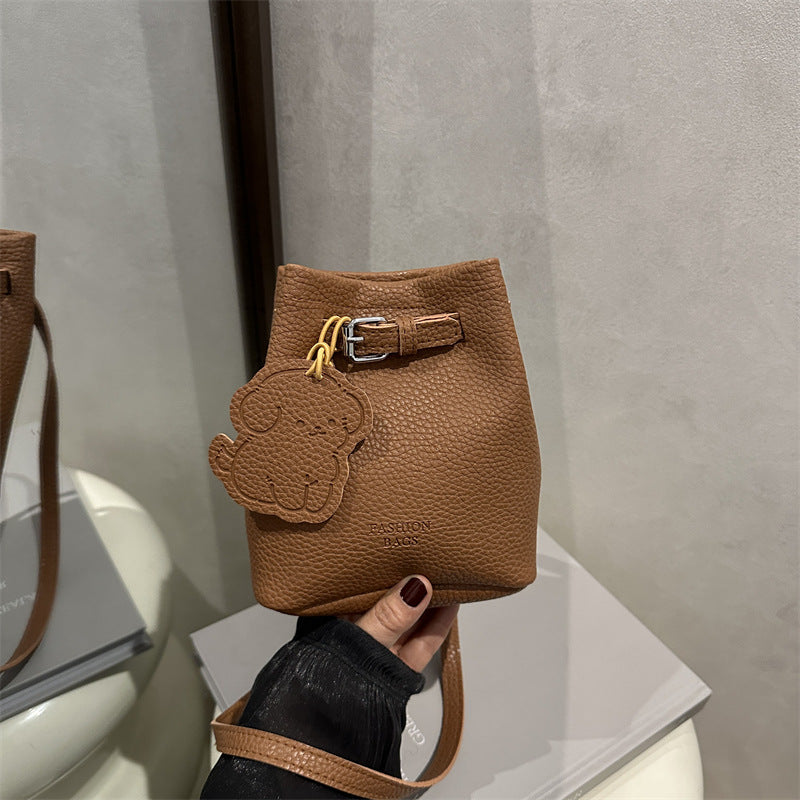 Damen Umhänge Taschen mit tierischen Akzenten Nord Taschen