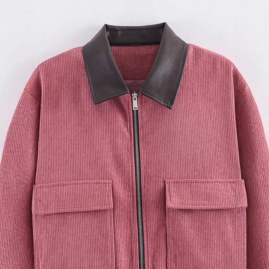Damen Cropped-Kord-Strickjacke mit markanter Rippenstruktur, Kunstleder-Umlegekragen und Pattentaschen Nord Taschen