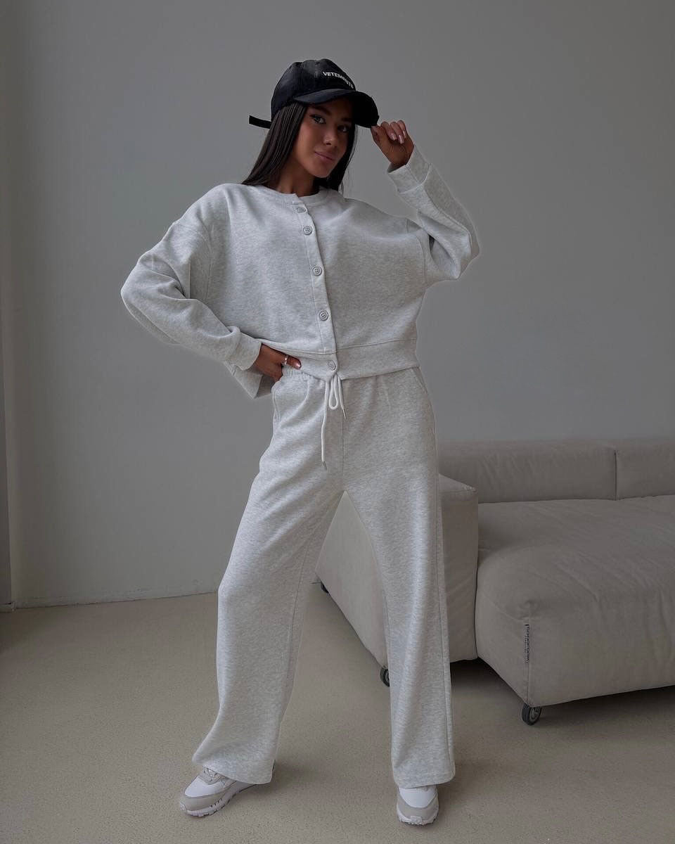 Damen geknöpftes Cropped-Lounge-Set mit Oversize-Cardigan und hochtaillierter Wide-Leg Jogginghose Nord Taschen