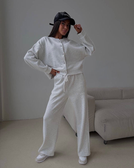 Damen geknöpftes Cropped-Lounge-Set mit Oversize-Cardigan und hochtaillierter Wide-Leg Jogginghose Nord Taschen