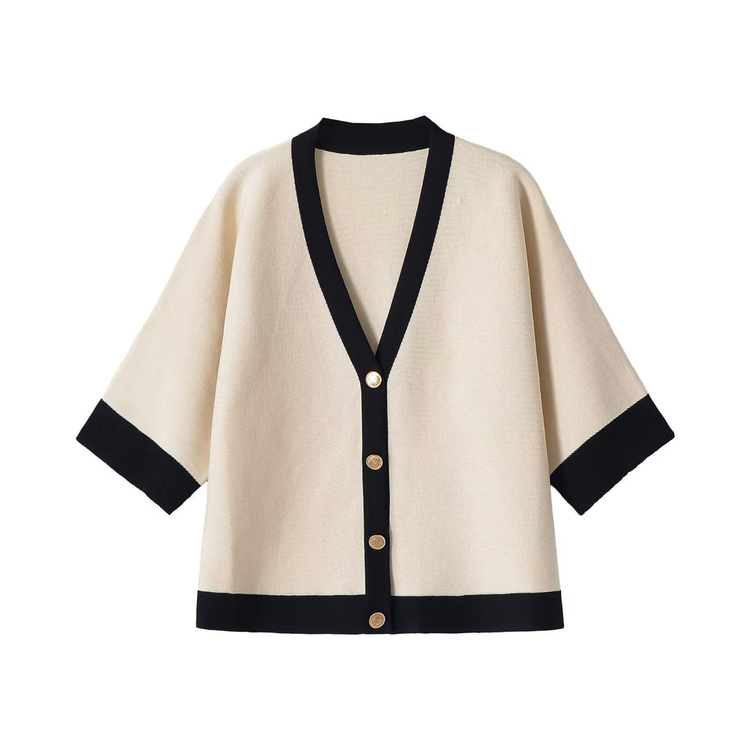 Damen Kurzärmeliges Strickponcho-Cardigan mit Kontrastblende und dekorativen Goldknöpfen Nord Taschen