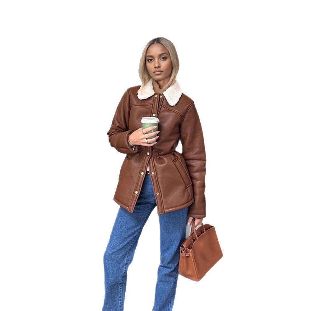 Damen Taillierte Lederimitatjacke mit Kordelzug, Teddykragen und Druckknopfleiste Nord Taschen