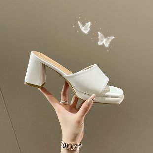 Damen Slides mit elegantem Blockabsatz und modischer Schuhspitze