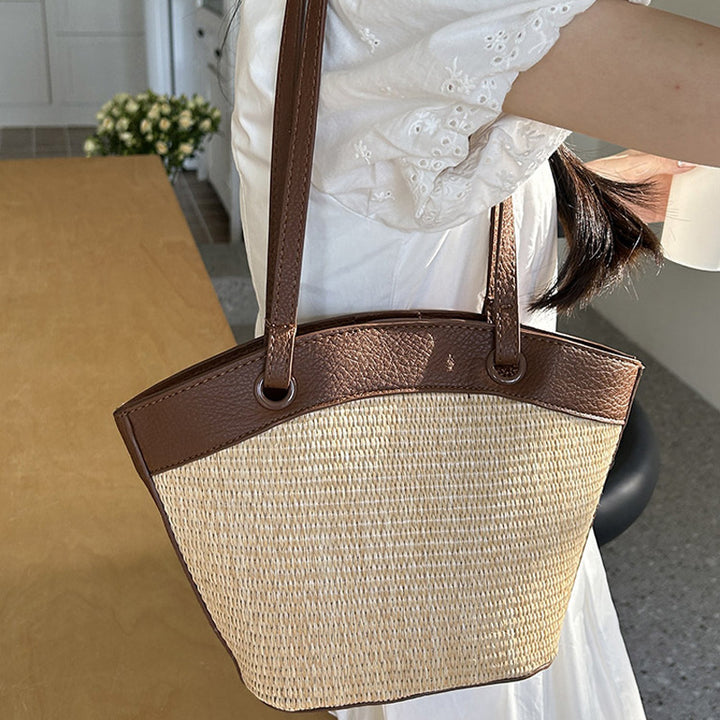 Damen Strandtasche mit praktischem Innentaschen-Design und stilvollen Riemen Nord Taschen