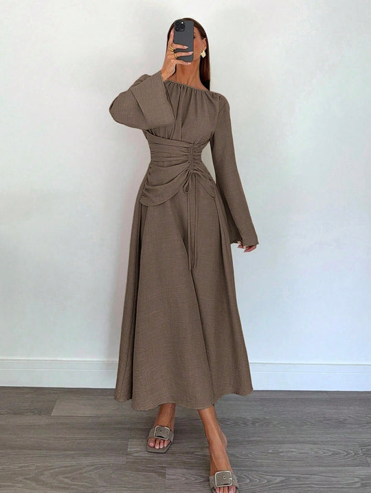 Damen Maxikleid mit geraffter Taillen-Schnürung und Glockenärmeln Nord Taschen