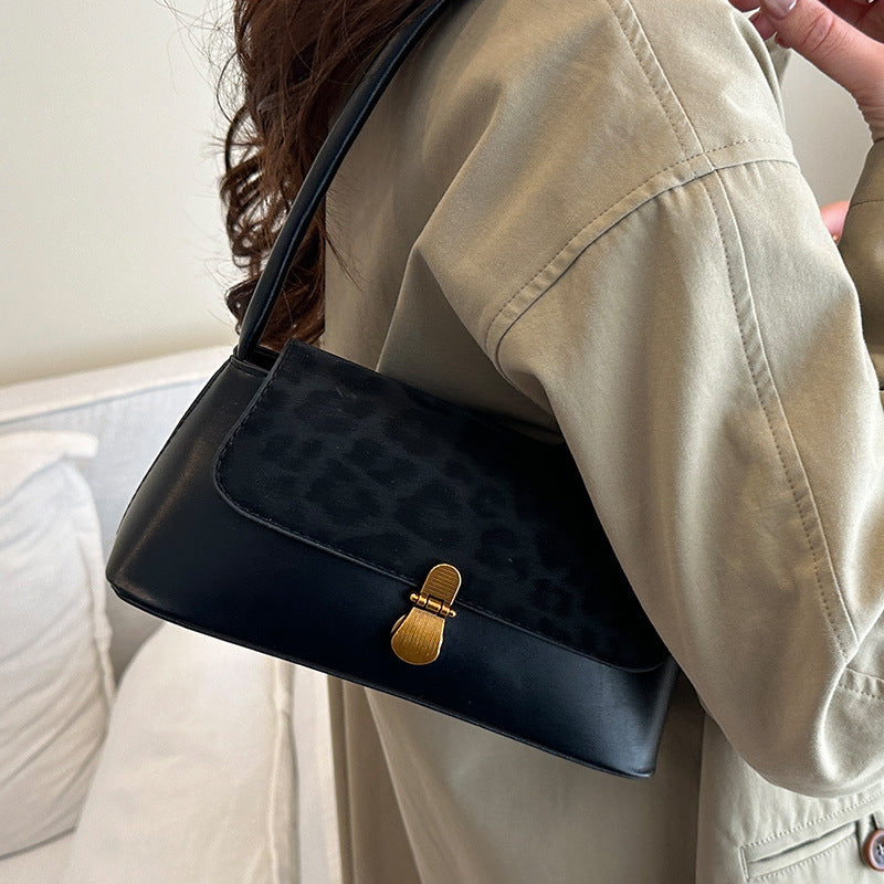 Damen Umhängetasche mit floralem Muster und elegantem Klappenverschluss Nord Taschen